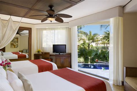 Dreams Riviera Cancun Resort & Spa - All Inclusive | Classic Vacations