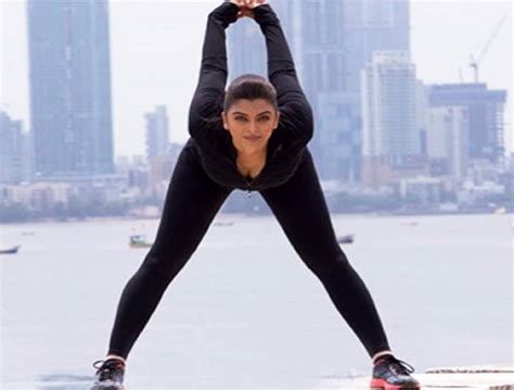 Bollywood Chili - Aishwarya Rai Workout Routine ♥