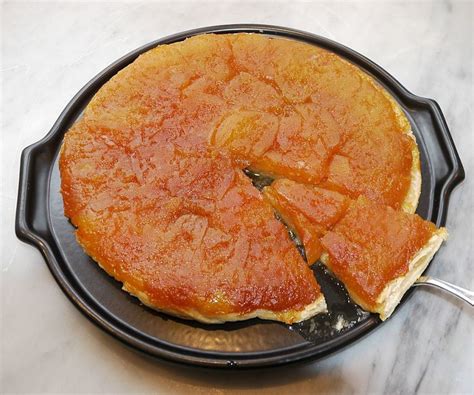 Classic, Easy Tarte Tatin Recipes with Pears, Apples, Cherries