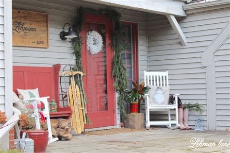 25 Beautiful Farmhouse Christmas Porches - Honeybear Lane