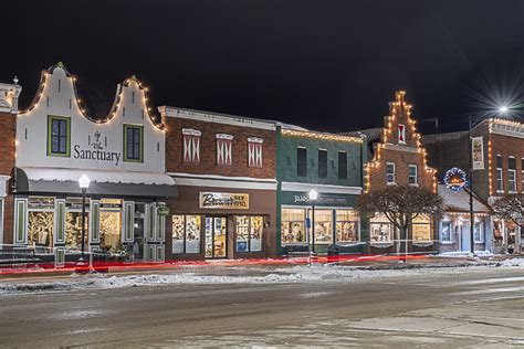 Shopping and a winter walk in Pella, Iowa. - Iowa Road Trip