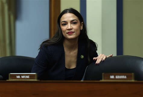 Alexandria Ocasio-Cortez 'not planning' a primary challenge to Sen. Kirsten Gillibrand - ABC News