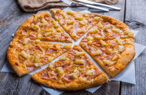 Hawaiian Pizza Recipe | Recipe | Recipes, Food, Hawaiian pizza recipe