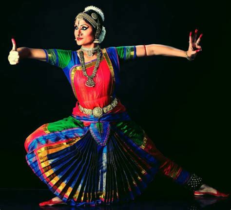 Indian Dance Forms: A Brief Introduction to the Classical, Folk and Bollywood Dance Forms | HubPages