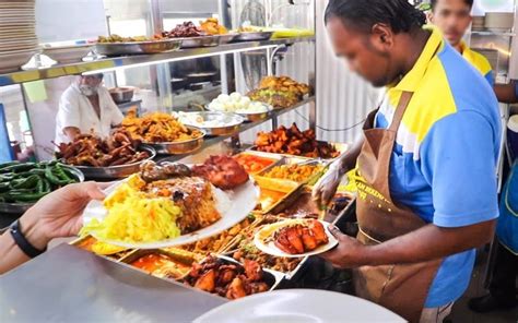 Higher costs, low customer spending threaten mamak restaurants’ future ...