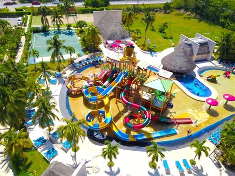 10 Best All-inclusive Family Resorts in Cancún With Water Parks