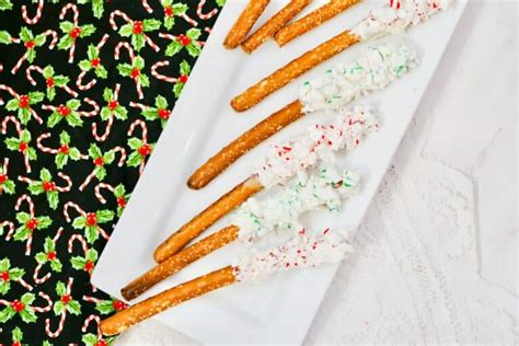 Christmas White Chocolate Peppermint Pretzel Rods - Unique Gifter