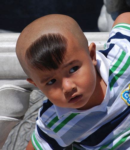 Traditional Chinese boy hairstyle pictures.JPG