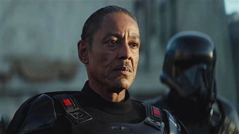 Giancarlo Esposito Reveals Moff Gideon's Future In 'The Mandalorian ...