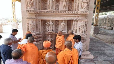 first hindu temple in saudi arbia hindu temple pic in dubai uae | सऊदी अरब में बन रहा है पहला ...