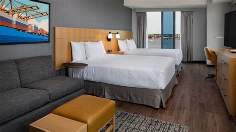 Boston Waterfront Hotel Rooms | Hyatt Place Boston Seaport