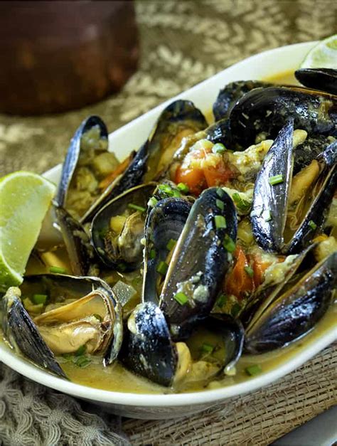 Thai Green Curry Mussels Recipe | Easy Seafood Dinner