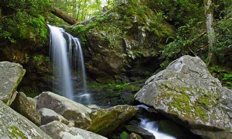 The 10 Most Picture-Perfect Waterfalls in the Smoky Mountains (& Where To Find Them) - A-Z Animals