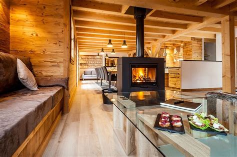 Ski Chalets in Samoens | Catered Ski Chalets | Alpenglow