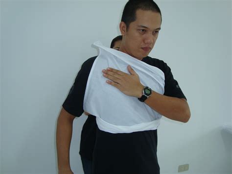 Chest / Back Bandage Application | BASIC LIFESAVING SOLUTIONS