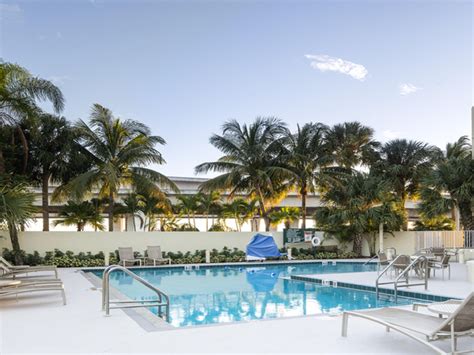 Hotels in West Palm Beach Florida | Holiday Inn® Palm Beach-Airport ...