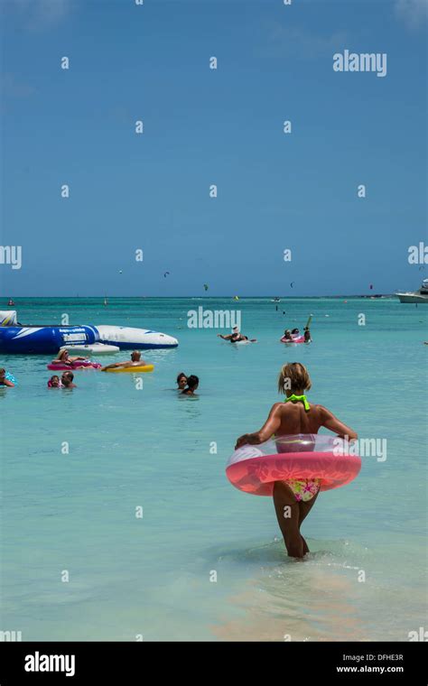 Moomba Beach Aruba Stock Photo - Alamy