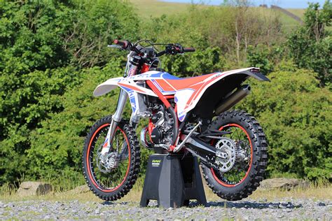 Tested: 2022 Beta 300 Xtrainer – Off-Road made easy