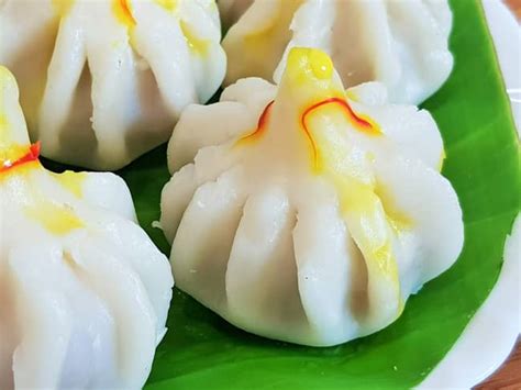 Ukadiche Modak Latest - Marathi Recipe | Madhura's Recipe