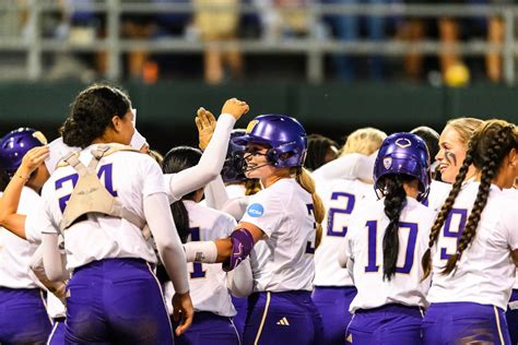 Washington Softball on Twitter: "🚨 SCHEDULE UPDATE 🚨 The Huskies will ...