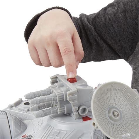 Playskool Heroes Star Wars Galactic Heroes Millennium Falcon and ...