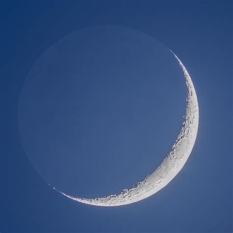 Today's Waxing Crescent Moon : r/astrophotography