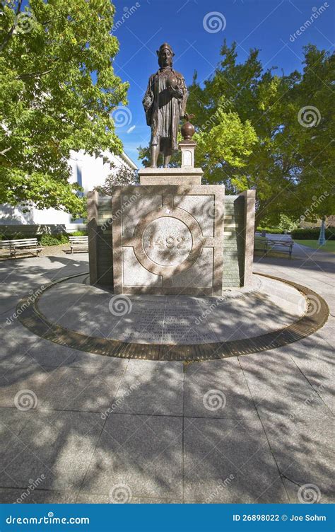 Statue Of Christopher Columbus Stock Photography - Image: 26898022