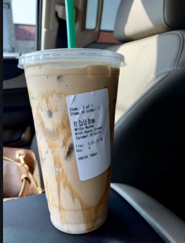 Starbucks | Iced starbucks drinks, Secret starbucks drinks, Coffee recipes starbucks