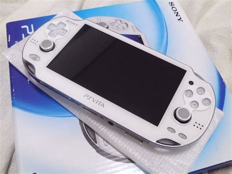 USED SONY PS Vita Console System PCH-1000 ZA02 WHITE Wi-fi Model