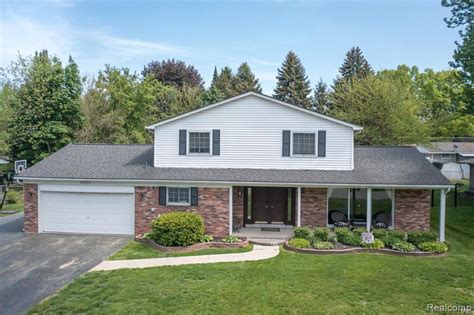 38354 Hidden Ln, Clinton Twp, MI 48036 | MLS# 2210028505 | Redfin