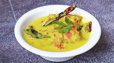 Rajasthani Kadhi Kachori For Breakfast – Try This Desi Recipe