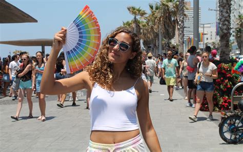 Hundreds of thousands celebrate Pride in Tel Aviv - ISRAEL21c