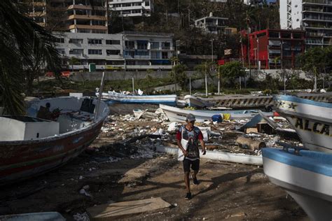 Mexico hurricane death toll hits 43 as searchers comb debris - Los Angeles Times