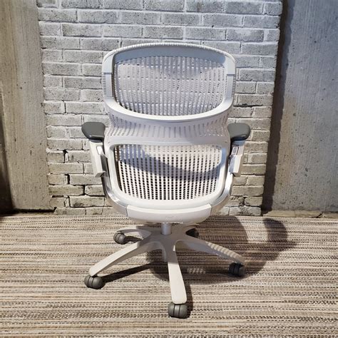 Used Knoll Generation Chair | Duckys Office Furniture