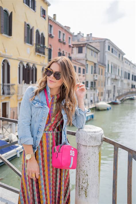 Venice Italy Travel Guide - Glitter & Gingham | Italy outfits, Denim ...