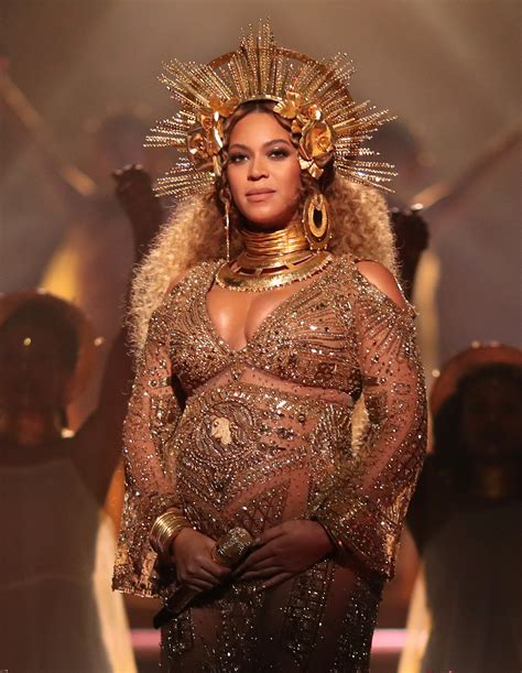 Beyoncé's Grammys Dress Had An Interesting Detail You Probably Missed