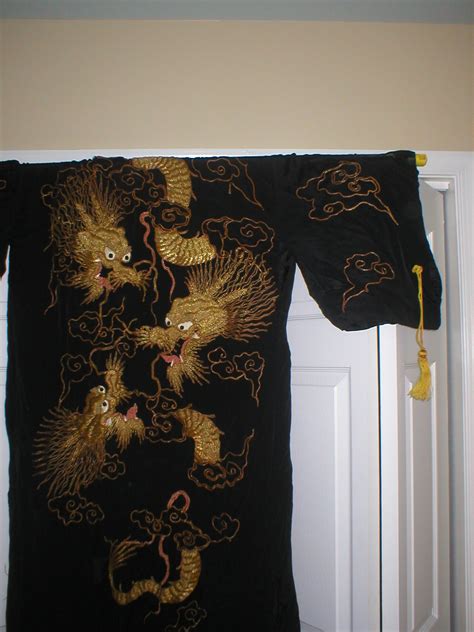 vintage Chinese black silk robe | Antiques Board