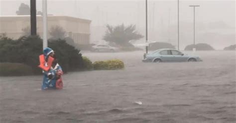 Hurricane Florence making landfall in North Carolina - CBS News