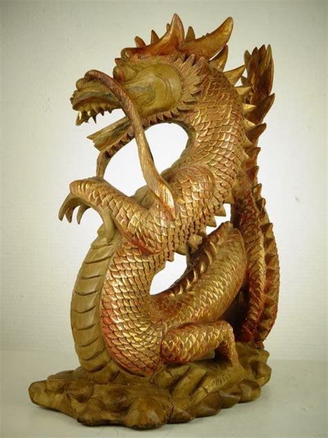 Good size wood carving of a dragon - China - second half - Catawiki