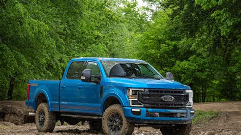 2020 Ford F-250 and 350 Tremor trucks boast lift kit, rock-crawl mode