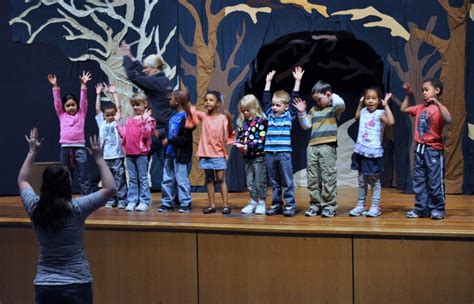 Missoula Children's Theater puts 60 kids on stage and gets? Magic! | Article | The United States ...