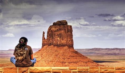 Monument Valley Tours: Best Guided Excursions, Safaris and Horseback Tours