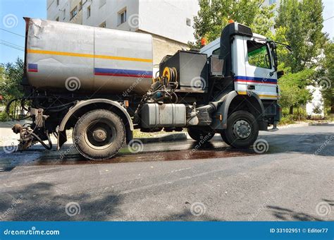 Special Truck for Road Asphalt Paving Editorial Photo - Image of asphalting, equipment: 33102951