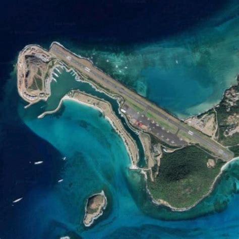 Canouan Airport in Canouan, Saint Vincent and the Grenadines (Google Maps)