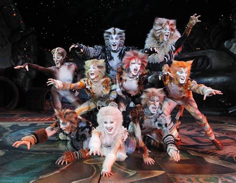 Cats Musical Movie Review | Care About Cats