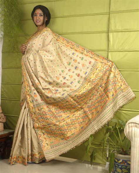 Sampa Das - Revivalist of the Golden Muga silk of Assam | Silk sarees ...