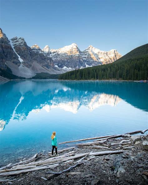 Moraine Lake - Sunrise vs Sunset. A complete guide for your visit. — Walk My World