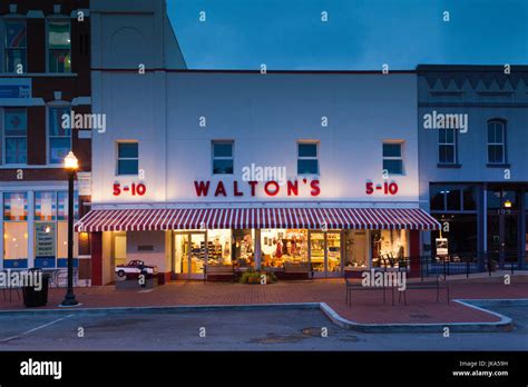 Walmart bentonville arkansas hi-res stock photography and images - Alamy