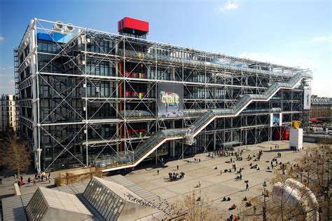 The Pompidou Center’s Inside-Out Architecture Turns 40 - WSJ