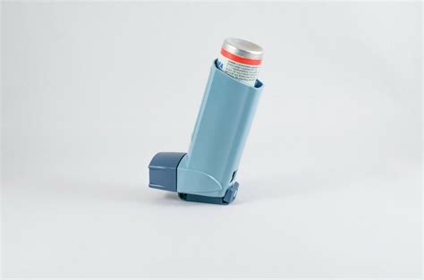 How Can an Inhaler Help in Controlling COPD Causes - Medicalopedia